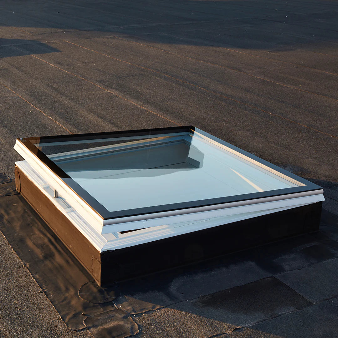 iWindow otvárateľné ploché strešné okno - Kompletná sada 105x225 cm - Skylux