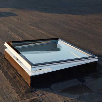iWindow otvárateľné strešné okno pre plochú strechu - Kompletná sada 100x280 cm - Skylux